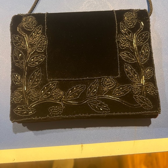 Indeed Beaded Small Clutch Strap Purse Black  Maroon Velour - Picture 2 of 8